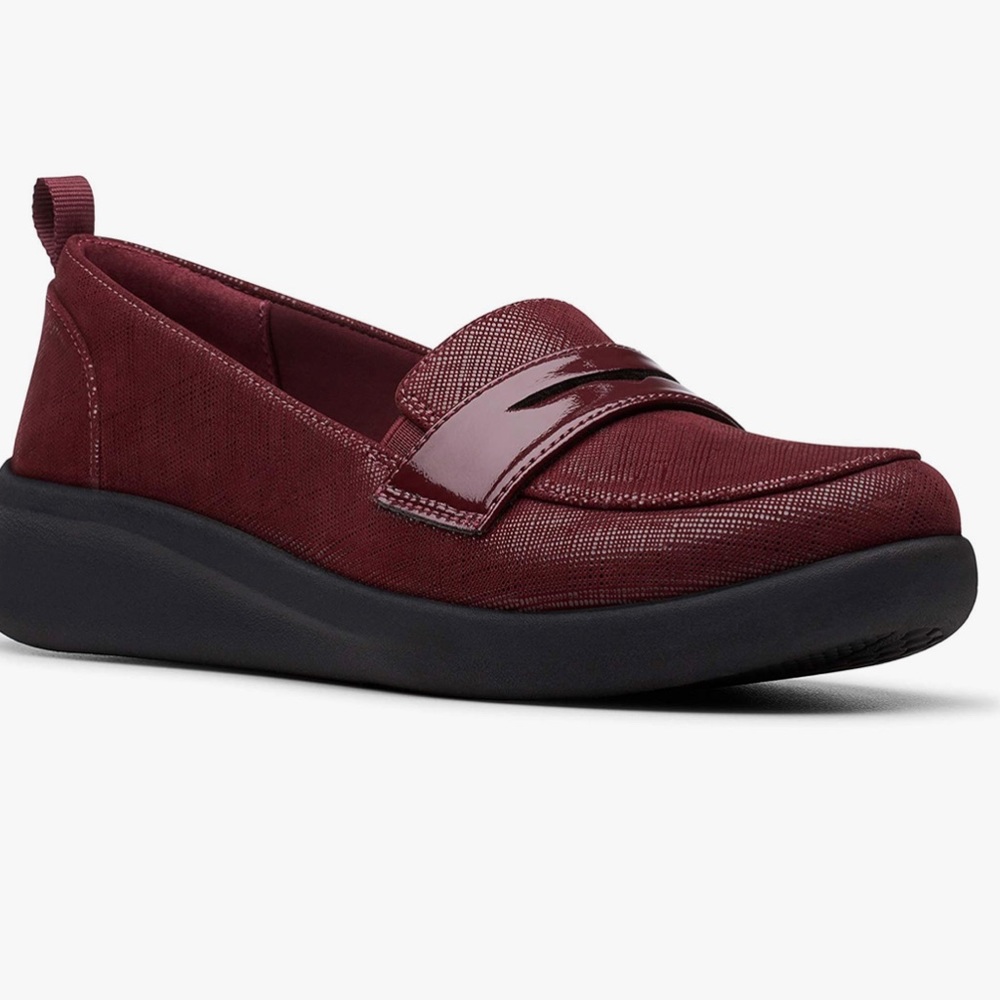 Clarks Sillian 2.0 Hope Loafer - 8W (Burgundy Shine)